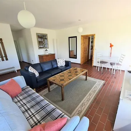 Ferienwohnung, Bis 6 Personen 100qm Daire *